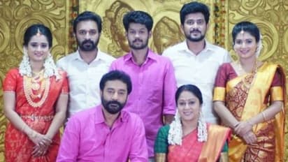 'നൂറിന്റെ നിറവില് ശ്രീദേവിയും കുടുംബവും'; സന്തോഷം പങ്കുവച്ച് സാന്ത്വനം താരങ്ങള്