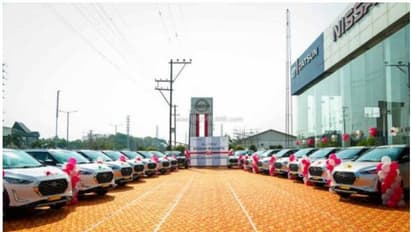 ഒറ്റദിവസം വിറ്റത് ഇത്രയും മാഗ്നൈറ്റുകള്‍, കൗതുകക്കാഴ്‍ചയായി ഡെലിവറി!