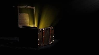 ரூ.600 கோடி புதையல் இருப்பதாக வீட்டுக்குள் புகுந்து கொள்ளை அடிக்க முயன்ற கும்பல்