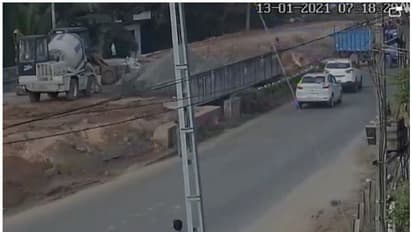 തിരക്കേറിയ റോഡില് ലോറി കുറുകെയിട്ട് സിനിമയെ വെല്ലുന്ന സംഘട്ടനം; ഞെട്ടി വയനാട്ടുകാര്