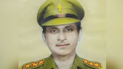 रिटायर्ड कैप्टन पिता के शव के साथ 5 दिन से रह रहा था बेटा, बोला-पापा सो रहे खाना खाने के लिए उठेंगे