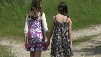 భార్య నిద్రపోయాక.. కూతుళ్లపై తండ్రి అత్యాచారం.. చివరకు..