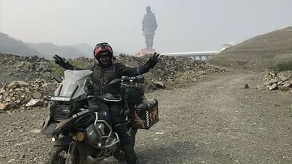 ఒంటెను ఢీ కొట్టి.. బెంగళూరు బైకర్ మృతి