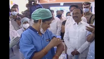వ్యాక్సినేషన్ సక్సెస్.. తొలి రోజు 3,530 మందికి టీకా: తెలంగాణ హెల్త్ డైరెక్టర్