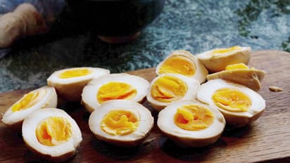 প্রতিদিন বা নিয়ম করে ডিম খাচ্ছেন, শরীরে হতে পারে মারাত্মক ক্ষতি, এই তিন সমস্যা বাড়বে অজান্তেই