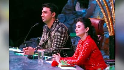 দেবের পাশে মনামী, অপেক্ষার প্রহর গুছনে তিনিও, অদেখা মুহূর্ত নিয়ে হাজির অভিনেত্রী