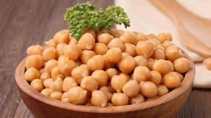 ছোলার সঙ্গে মধু মিশিয়ে খান, মিলবে এই পাঁচটি উপকার, জেনে নিন কী কী