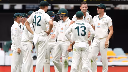 മൂന്ന് വിക്കറ്റുകള് കൂടെ നഷ്ടം; ബ്രിസ്ബേന് ടെസ്റ്റില് ഇന്ത്യ പൊരുതുന്നു