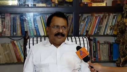 സഭാതര്ക്കം: 'രണ്ട് കൂട്ടര്ക്കും തന്നില് വിശ്വാസം'; കേരള രാഷ്ട്രീയം ചെറിയ പ്രതലമെന്നും ശ്രീധരന്പിള്ള