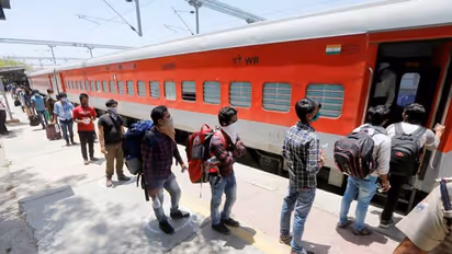 RRB NTPC Exam: जानिए कैसे वापस मिलेगी आपकी फीस, किस कैटगरी के कैडिडेट्स के कितने पैसे होंगे रिटर्न