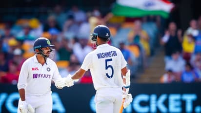 অভিষেক টেস্টে একাধিক রেকর্ড ভাঙলেন ওয়াশিংটন সুন্দর, মন জয় করলেন নেটিজেনদেরও