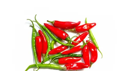 লঙ্কা কাটা বা বাটার পর হাত জ্বালা করছে, রইল মুক্তি পাওয়ার সহজ ঘরোয়া টোটকা