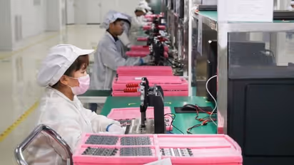 ചൈനയുടെ ജിഡിപി കണക്കുകൾ പുറത്ത്, കൊവിഡ് നടമാടിയിട്ടും കഴിഞ്ഞ വർഷം 2.3% സാമ്പത്തിക വളർച്ച രേഖപ്പെടുത്തി രാജ്യം