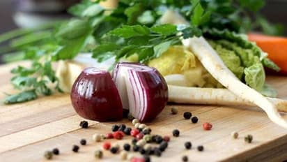 Can raw onion and rock salt combo consumption cure COVID-19?