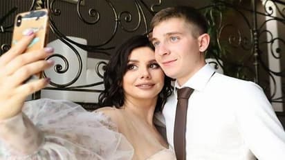 తండ్రికి విడాకులు, కొడుకుతో పెళ్లి.. ! బిడ్డకు జన్మనిచ్చిన సెలబ్రిటీ !