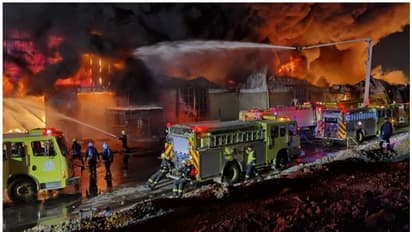 റിയാദിൽ ഗോഡൗണുകളിൽ തീപിടിത്തം; ആളപായമില്ല