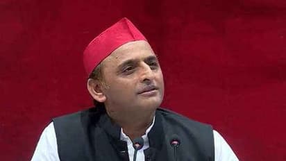 अखिलेश यादव ने किया सवाल-आखिर तांडव पर ही क्यों हो रहा बवाल