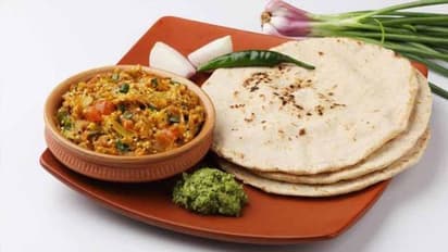 খাওয়ার থালায় একসঙ্গে ৩ টি রুটি দেওয়া অশুভ, জেনে নিন ধর্মীয় ও বৈজ্ঞানিক কারণ