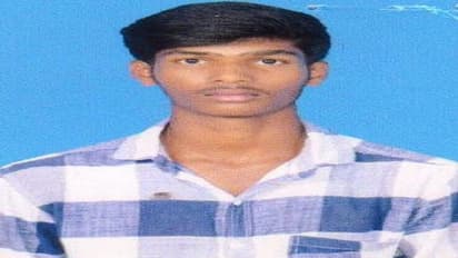 15 కత్తిపోట్లతో ప్రేయసిని చంపిన ఢిల్లీ బాబు: ఉరేసుకుని ఆత్మహత్య