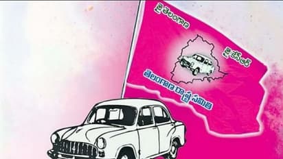 Munugode bypoll 2022 : టిఆర్ఎస్ ఎంపీపీ తాడూరి వెంకటరెడ్డి ఇంటివద్ద అర్థరాత్రి హై డ్రామా..