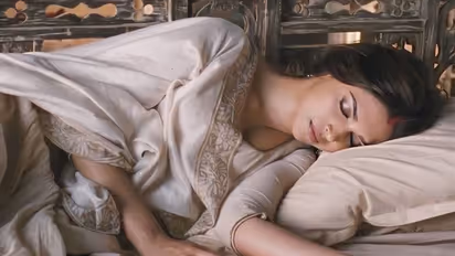 सुबह उठने के बाद पहले बेड टी नहीं लेती हैं दीपिका बल्कि करती हैं ये काम, खुद किया खुलासा