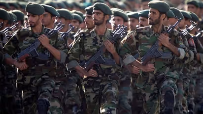 ఉగ్రవాదుల చేతిలో పాక్ గూఢచారి హతం.. ఏడుగురికి గాయాలు