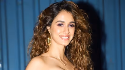 Disha Patani groves on the retro song, 'Mere Naseeb Mai' steals millions of hearts