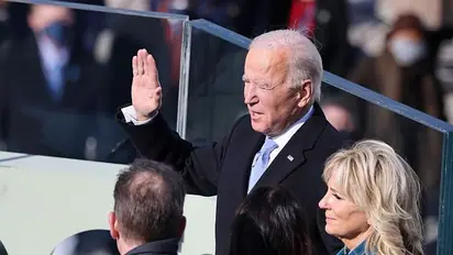 அமெரிக்க அதிபராக ஜோ பைடனும், துணை அதிபராக கமலா ஹாரிஸும் பதவியேற்றனர்