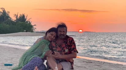 రొమాన్స్ కి వయసుతో పనేముంది.. మోహన్ బాబుని ఇలా ఎప్పుడూ చూసివుండరు!