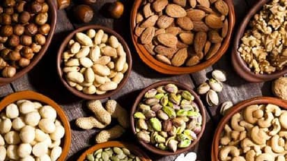 অবসরে বা মাঝে মধ্যেই মুখে পুরছেন বাদাম, সব সময়  খেলে হতে পারে শরীরর সমুহ ক্ষতি