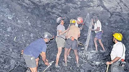  సింగరేణి ఎన్నికలు వాయిదా: డిసెంబర్ 27న ఎన్నికల నిర్వహణకు తెలంగాణ హైకోర్టు ఆదేశం