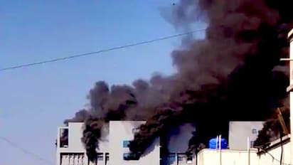 പൂനെ സെറം ഇൻസ്റ്റിറ്റ്യൂട്ടില് വന് അഗ്നിബാധ; അഞ്ച് പേർ മരിച്ചതായി സ്ഥിരീകരിച്ചു