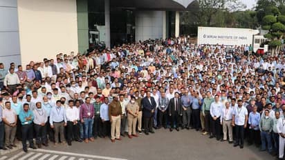 দমকল কর্মীদের কয়েক ঘন্টার লড়াইয়ে নিভল সেরাম-এর আগুন, দেখুন ছবিতে ছবিতে