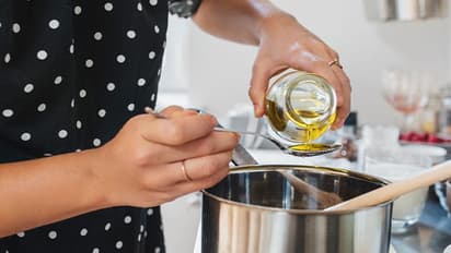 Housework: সংসারের একঘেঁয়ে কাজই সুস্থ রাখে গৃহবধূদের, গবেষণা বলছে বুদ্ধিতেও তারা এগিয়ে