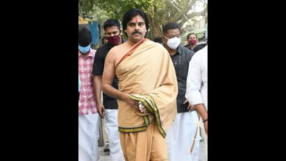 చర్చి, మసీదులపై దాడి జరిగితే ఇలానే ఉంటారా..? పవన్ కళ్యాణ్