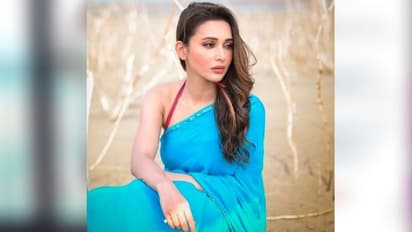 এখন কেমন আছেন মিমি - রাতে ফের দেখে গেলেন ডাক্তার, টিকা-প্রতারণাতেই কি এই হাল