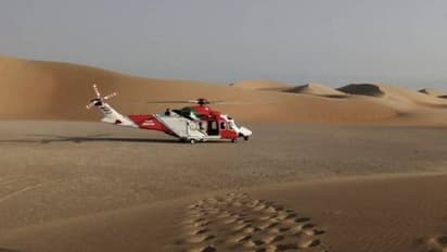 യുഎഇയിലെ മരൂഭൂമിയില് വാഹനാപകടം; 42 വയസുകാരനെ ഹെലികോപ്റ്ററില് ആശുപത്രിയിലേക്ക് മാറ്റി