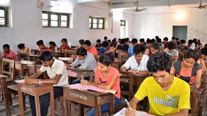 CBSE to prepare Class 9, 11 question papers? PIB issues clarification