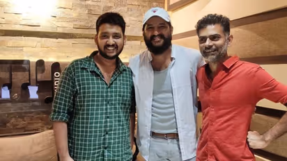 അൽഫോൺസ് പുത്രന്റെ 'പാട്ടി'ൽ വിജയ് യേശുദാസ്, ഗാനരചന വിനായക് ശശികുമാർ