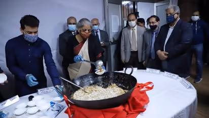 ബജറ്റിന് മുമ്പുളള ഹൽവാ ചടങ്ങ് നടന്നു: 'യൂണിയൻ ബജറ്റ് മൊബൈൽ ആപ്പിലൂടെ' ബജറ്റ് രേഖകൾ ലഭ്യമാകും