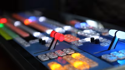 സര്ക്കാരിനെ വിമര്ശിച്ചു, രാജ്യദ്രോഹം; പാക് മാധ്യമ സ്ഥാപനത്തിന് സംപ്രേഷണ വിലക്ക്, തലവൻ അറസ്റ്റിൽ