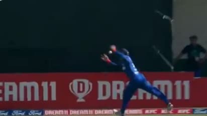 ആരും തലയില്‍ കൈവച്ച് പോകും! ബൗണ്ടറിയില്‍ വിസ്‌മയ ജഗ്ലിങ് ക്യാച്ചുമായി ഗുപ്‌റ്റില്‍