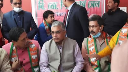 'নেতাজীকে নিয়ে একশবার রাজনীতি করব, হিম্মত থাকলে আটকে দিক', ফের বিস্ফোরক দিলীপ ঘোষ