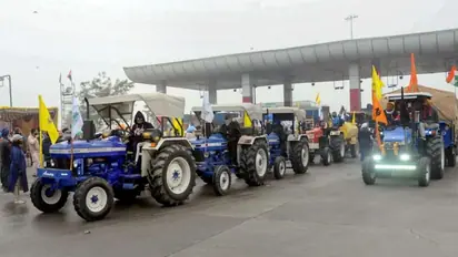 ട്രാക്ടറിൽ ദേശീയ പതാകയും കർഷക സംഘടനാ പതാകകളും മാത്രം, കർഷകർക്ക് നിർദ്ദേശങ്ങളുമായി സംയുക്ത കിസാൻ മോർച്ച