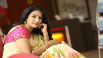 ఆమనీ ఫుల్ గా మందు కొడతారట!