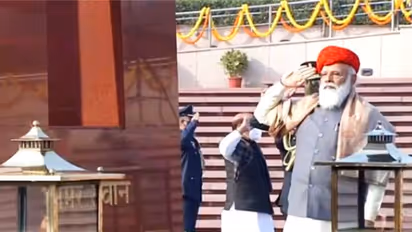 ಯುದ್ಧ ಸ್ಮಾರಕದಲ್ಲಿ ಅಮರ್ ಜವಾನ್ ಜ್ಯೋತಿ ಬೆಳಗಿಸಿದ್ದಕ್ಕೆ ಯೋಧರಿಂದ ಶ್ಲಾಘನೆ: ಪ್ರಧಾನಿ ಮೋದಿ