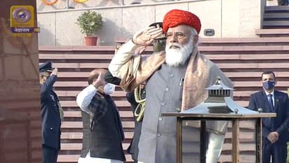 সবার নজরে প্রধানমন্ত্রীর বিশেষ পাগড়ি - প্রতি প্রজাতন্ত্র দিবসেই পাল্টে যায় মোদীর স্টাইল, দেখুন