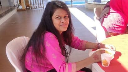 देशप्रेम के बीच मातम: टीचर माता-पिता गए झंडा फहराने, लौटे तो इश्क में खून से सनी मिली बेटी