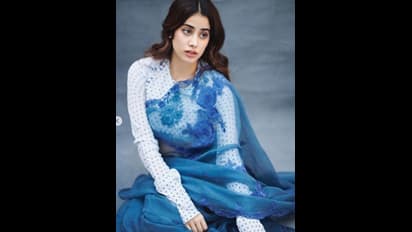 রয়েছে কোটি টাকার সম্পত্তি, তবু মাটিতে পা রেখে সাধারণ জীবন কাটান এই পাঁচ অভিনেত্রী