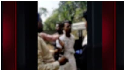 കൊല്ലത്ത് ബൈക്ക് മോഷ്ടാവെന്ന് ആരോപിച്ച് മര്ദ്ദനം; ദൃശ്യങ്ങള് പ്രചരിപ്പിച്ചു, പുറത്തിറങ്ങാനാവാതെ യുവാവ്